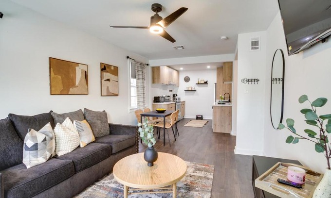 Dillard Apartment | 3 Mi to French Quarter Modern Apt in New Orleans
