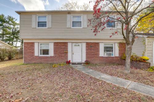 Willingboro House | 3 Mi to Mill Creek Park Willingboro Home with Grill