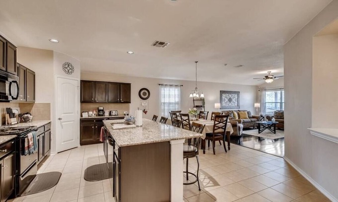 Solana Ridge House | 3 miles from Lackland BMT. Comfy home perfect for your stay. Mins to Sea World.