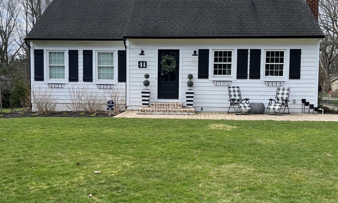 Pittsford House | 3 miles to OAK HILL CC FOR PGA