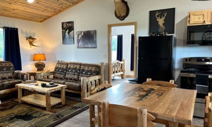 Mt. Sherman Cabin | 3 mins. to Jasper, AR/less than 3 mi. to Hasty cutoff access for Buffalo River!