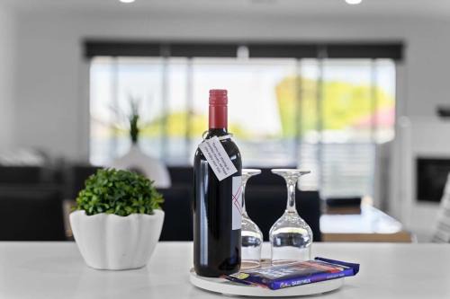Victor Harbor House | 3 Night August Special - Grantley Haven - No Linen Included