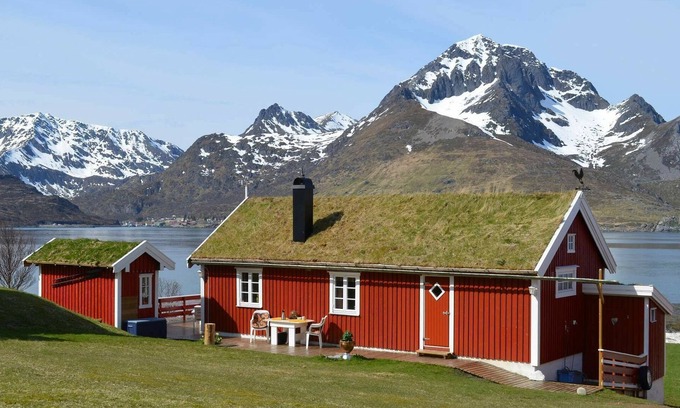 Vestvagøy House | 3 person holiday home in Gravdal