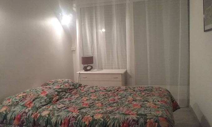 La Grande-Motte Apartment | 3-room apartment, 50m2, with 30m2 terrace, parking space, town center.