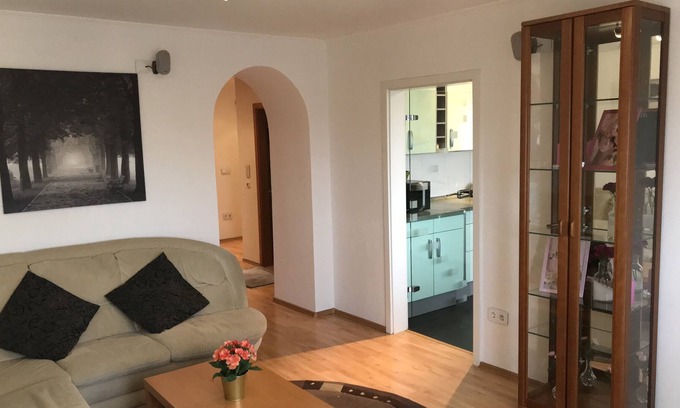 Duisburg Sud Apartment | 3-room apartment (near Messe Düsseldorf / Essen)