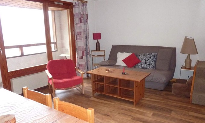 Saint-Jean-dʼAulps Apartment | 3-room duplex near slopes, pool, parking