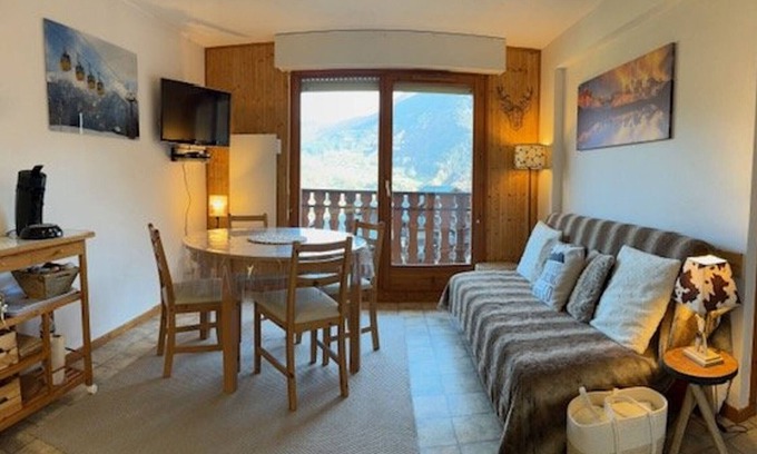 Saint-Jean-dʼAulps Apartment | 3-room ski-in/ski-out with balcony in Saint-Jean-d'Aulps