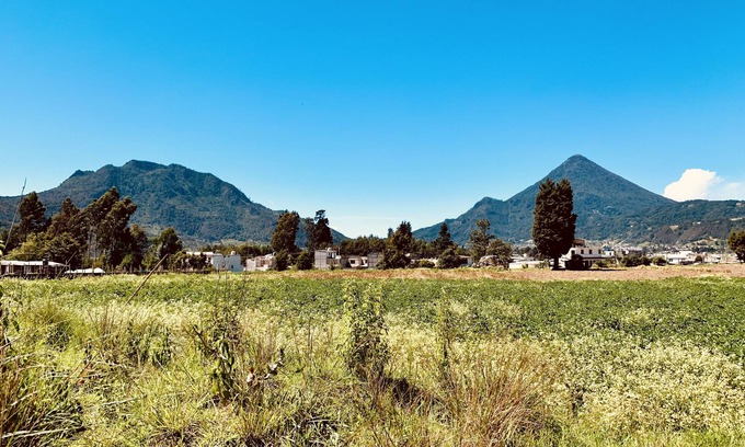 Quetzaltenango House | 3 Rooms Colonial style house 2 levels