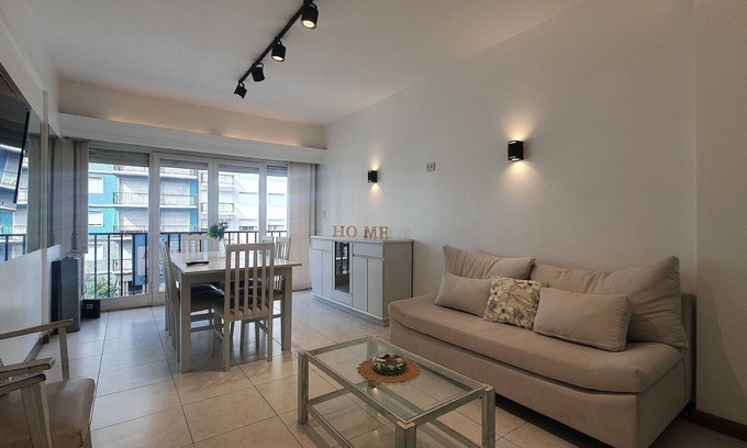 Mar del Plata House | 3 rooms with dependency overlooking Plaza Colón