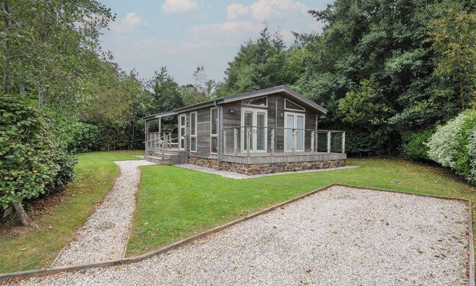 Dobwalls Cottage | 3 SOUTHERN PLACE, pet friendly, character holiday cottage in Dobwalls