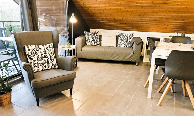 Seevetal Apartment | 3 stars! DG apartment with a covered balcony in a quiet location!