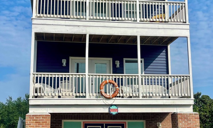 Chincoteague House | 3 story 2-bedroom house, Large decks, waterview, near beach, Fitness, Game room