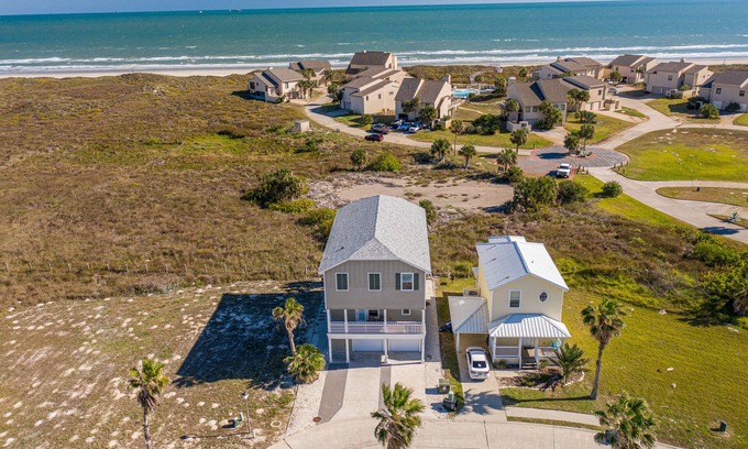 Bella Vista House | 3-Story, ALL en suite, Elevator, 2 Kings, Gulf/Beach Views, Hot Tub & Slingshot!