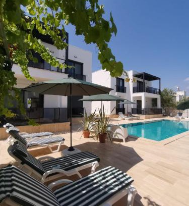 Turgutreis Apartment | 300m to Beach 2 Bedroom Garden Floor Flat with Pool A1 - Yeni Dünya Bodrum