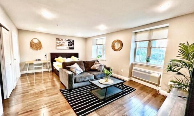 Chinatown Apartment | 303 Cozy and modern 1BR apartment in center City