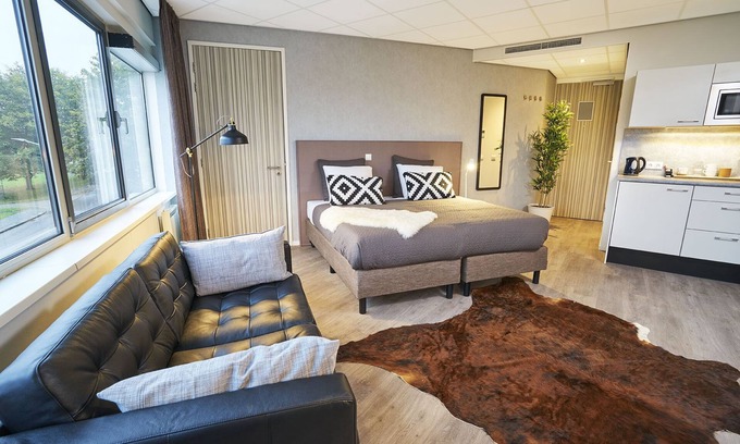 Badhoevedorp Apartment | 30m2 Studio | Near Amsterdam & Schiphol