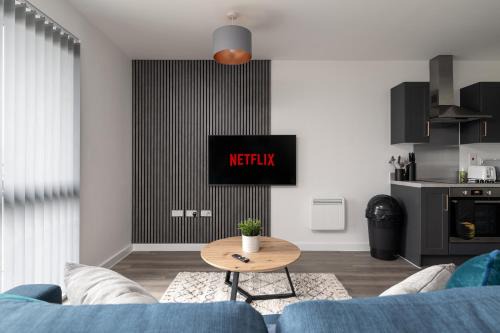 Milton Keynes Apartment | 31 Grand Court - Lovely Home Near Canal, Park, & Central MK