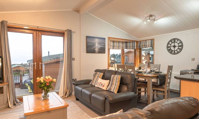 Mullacott Cabin | 31 Ocean Terrace Lodge-Hot Tub Extra Cost- TJS31OT