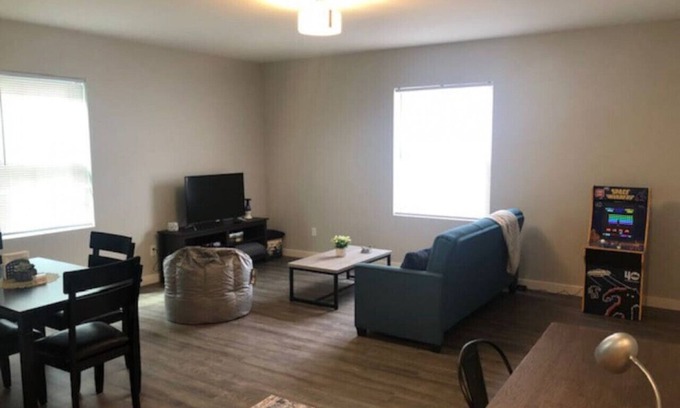 Longview Apartment | 3143 Dover #2 · NEW Modern QUALITY Apartment #2 - GOODSON