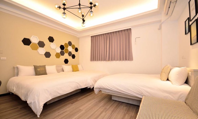 Xitun District Apartment | 33 m² Apartment ∙ 127 guests