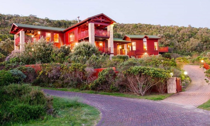 Sedgefield Bed & Breakfast | 33 m² room with veg. Breakfast or whole house with a sea view