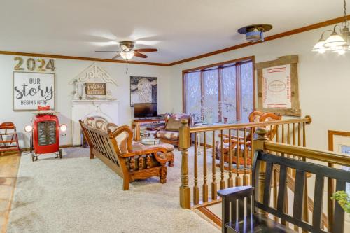 California House | 34 Mi to Ark Encounter Kentucky Family Farmhouse