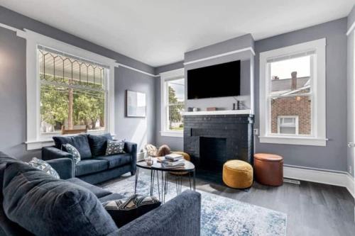 Hampton House | 341 2 homes that sleep 16