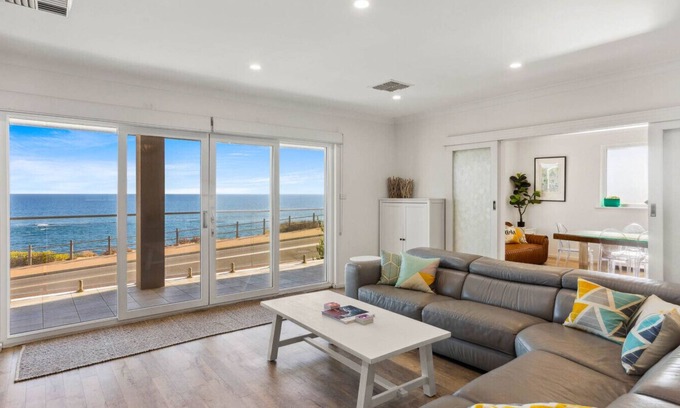 Port Noarlunga House | 35 Degrees South - Steps to Sand & Shops