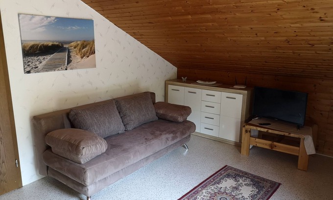 Karlburg Apartment | 35qm große Ferienwohnung mit Balkon