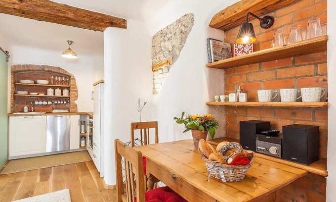 Laaber Apartment | 35qm große, komfortabel eingerichtete, 2014 sanierte FeWo