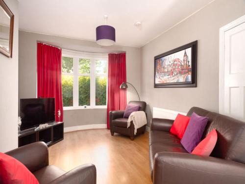 York House | 36 Westminster Road Bright & Spacious 2-Bed Home in York with Garden Pass the Keys