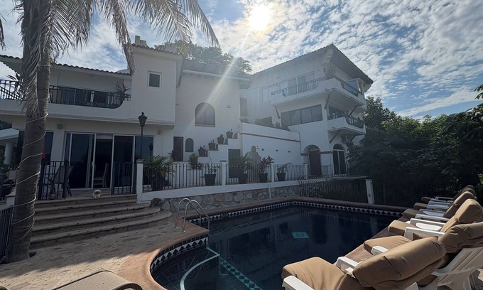 South Shore Hotel Area Villa | 360 DEGREE OF MAJESTIC OCEAN ,BEACH AND MOUNTAIN VIEW