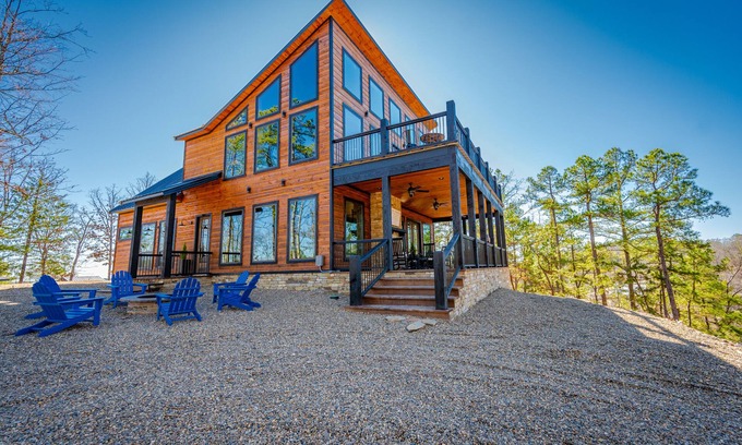 Broken Bow Cabin | 360 GORGEOUS VIEWS of Quachita Forest: Private Cabin Sleeps 14!