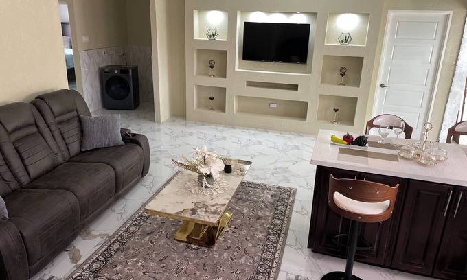 Saint Andrew Apartment | 360 Rokview Suites