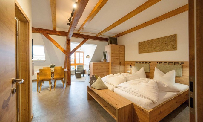 Nittenau Apartment | 36qm-großes Nichtraucher-Appartement im Dachgeschoß