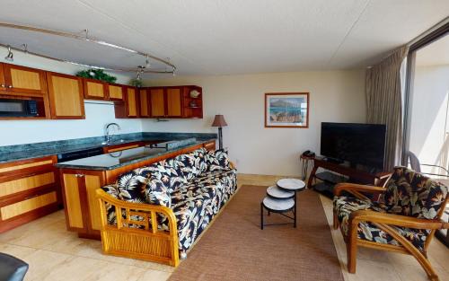 Waikiki Apartment | 36th Floor Deluxe Ocean View Condo with Free Parking & Wifi condo