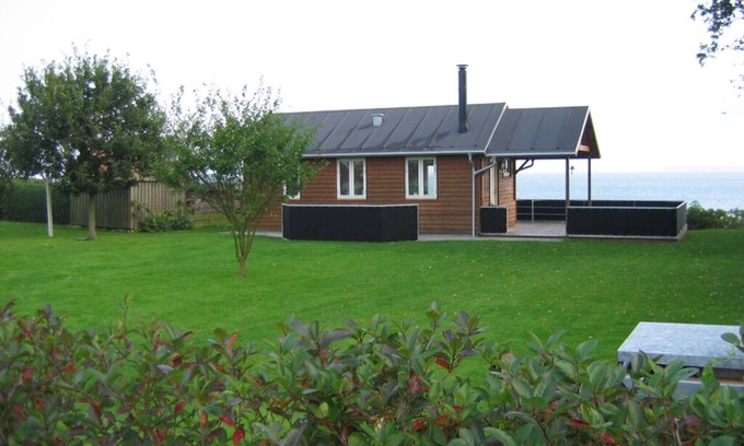 Nykobing Mors Cottage | 37 m2. 37 m2 1st row lovely house facing and with fantastic view over Limfiord