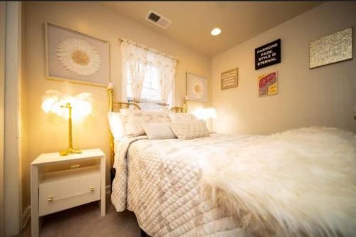 Roxborough House | 389B) Luxarious 1 BR