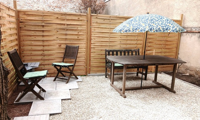 Moulins Apartment | 38m² refurbished apartment with private garden