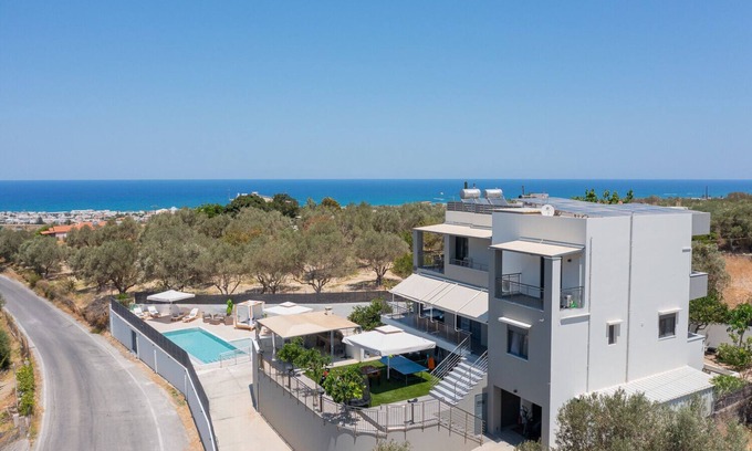 Xiro Chorio Villa | 3A's 3 bedroom luxury villa near Rethymno & all amenities