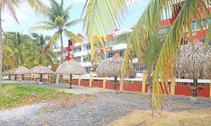 Nueva Gorgona Condo | 3BDRM Beachfront Condo W/Ocean and Mountain Views-Beautiful-Sleeps 2-6