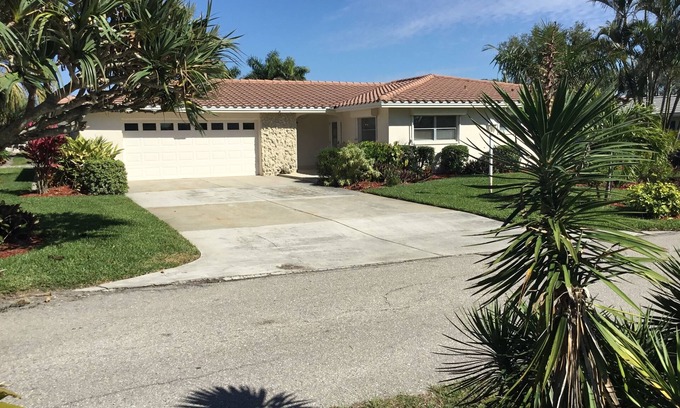 Bonita Springs Villa | 3bed/3bath,Waterfront Heated Pool Home Gulf,Golf and Beach