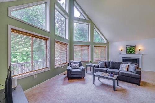 Linden House | 3BR Family Home w Yard 5 Mi to Wineries
