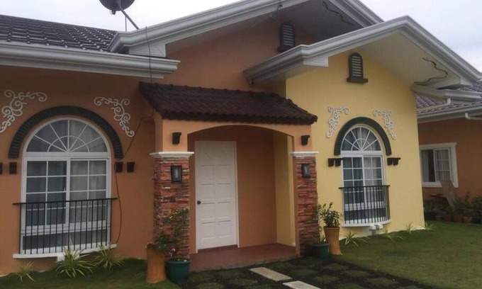Dao House | 3BR fully furnished whole house at Royal Palm Dos Panglao