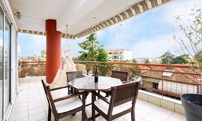 Perea Apartment | 3BR Suite 300mts from the Beach