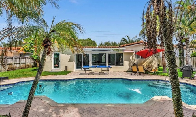 Hollywood Hills House | 3BR Vacation Villa w/Pool ~ Near Beach & Casino