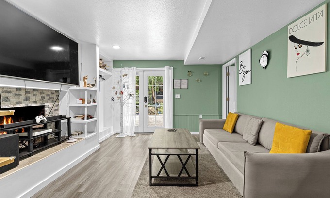 Silver Lake House | 3D Forest Garden Suite @3D Forest Retreat w/Hot Tub, Sauna, GameRoom & BBQ Grill