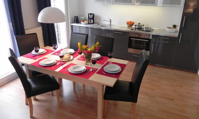 Plagwitz Apartment | 3Zi.-Apartment 'Karl-Heine', perfectly located apartment in Plagwitz (WLAN)
