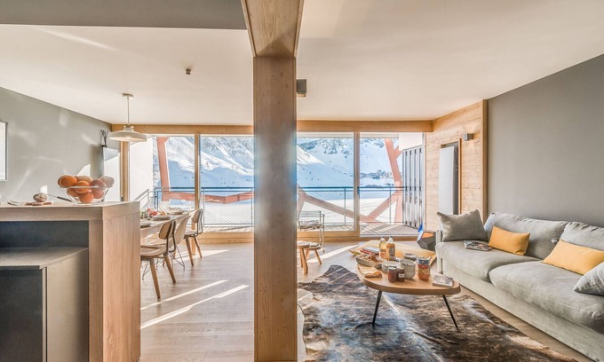 Tignes le Lac Apartment | 4* Apartment for 8/9 in Tignes le Lac with balcony-terrace