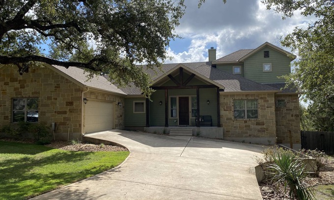 Austin House | 4 bed, 3 bath, Austin, Lake Travis, Lakeway